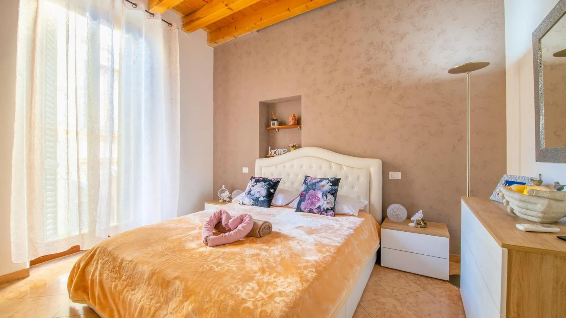 Arena Suite Mazzini Verona Centro 0*,  Olaszország