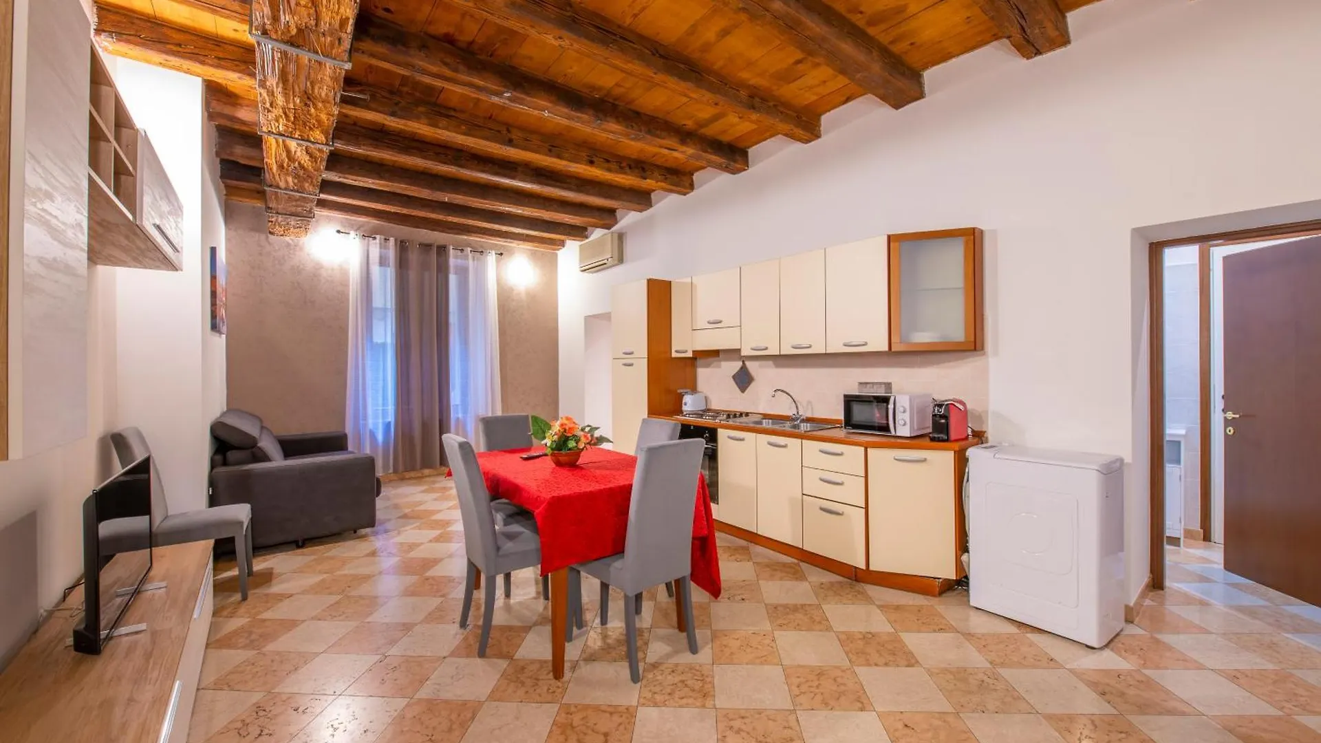 Arena Suite Mazzini Verona Centro 0*,