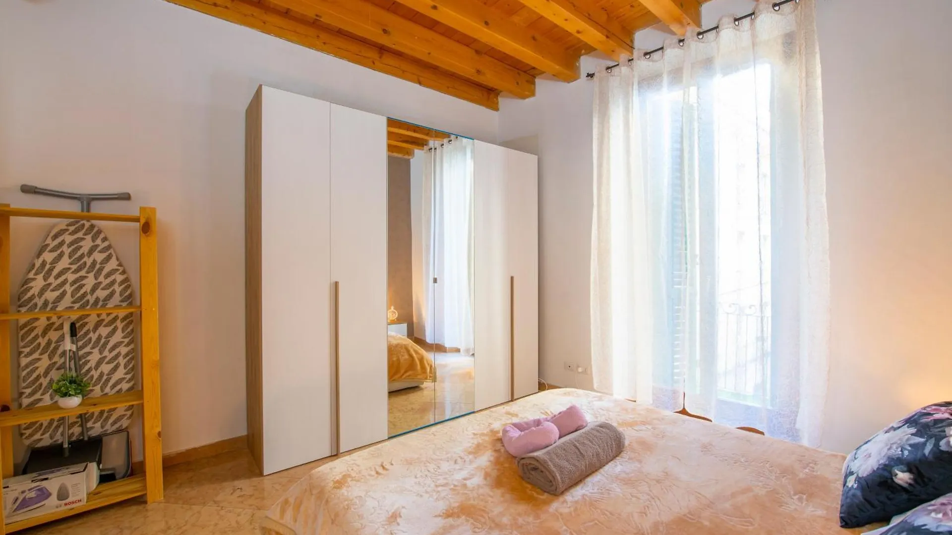 Arena Suite Mazzini Verona Centro 0*,  Italia